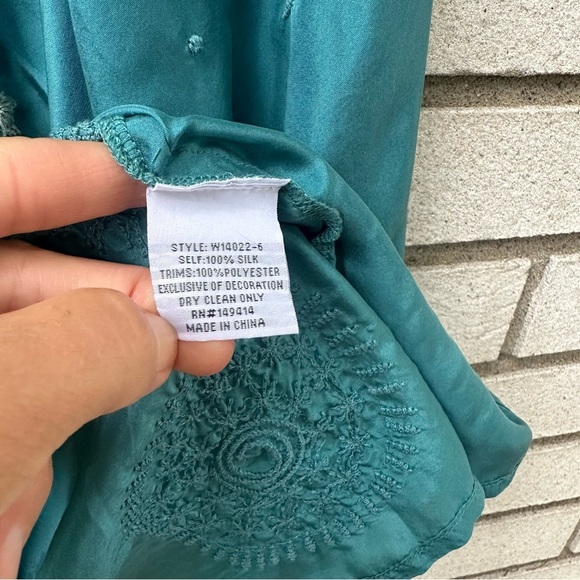 Johnny Was Workshop Taryn Flowy Tassel Silk Blouse Sea Stone Boho Chic - Picture 12 of 14